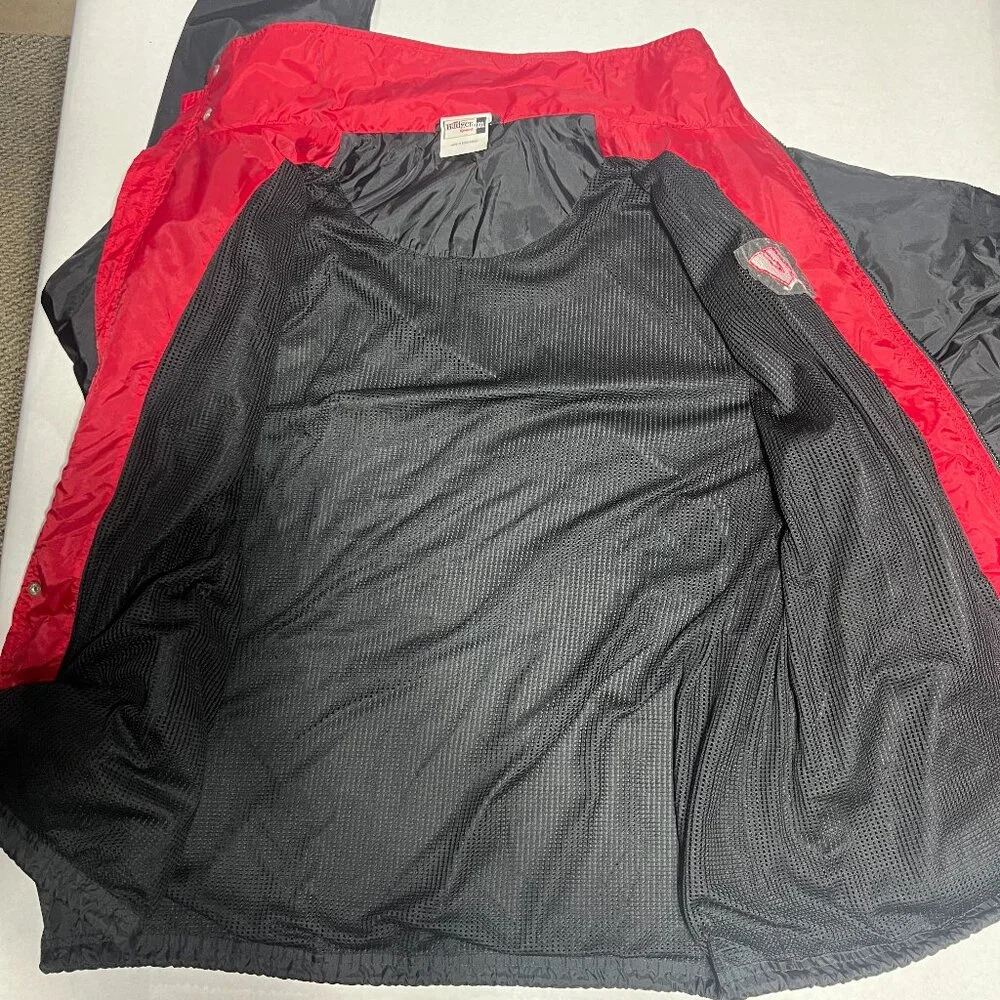 Wisconsin Badgers rain coat size XXL